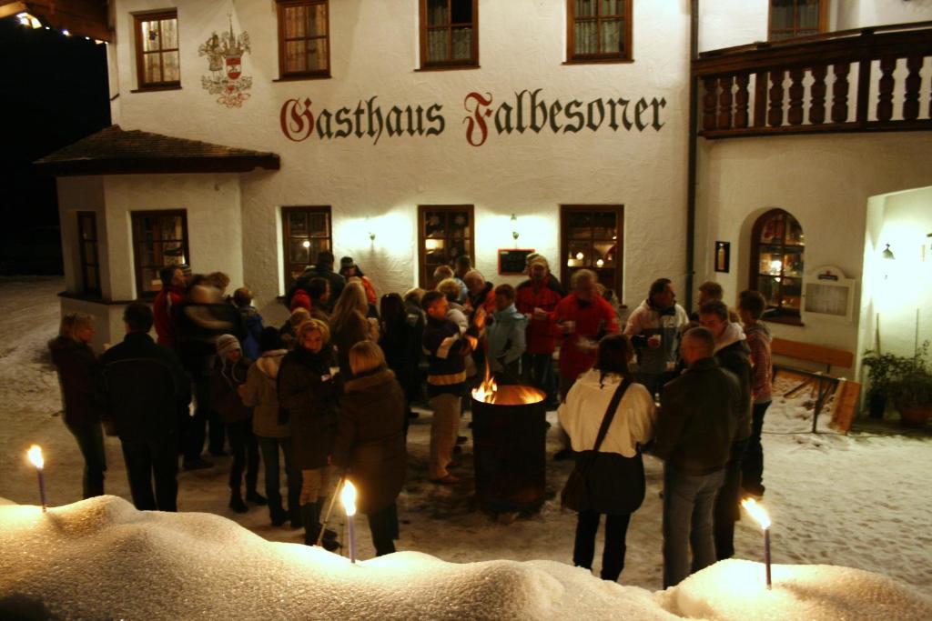 Gasthaus Falbesoner Apartment Gschnitz Bagian luar foto