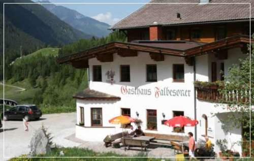 Gasthaus Falbesoner Apartment Gschnitz Bagian luar foto